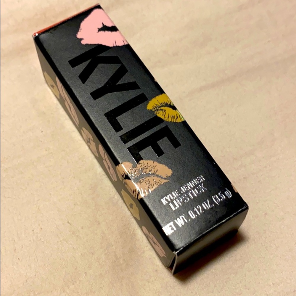 Kylie Jenner Lipstick MIAMI matte